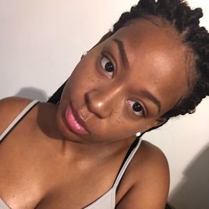 Meet your Posher, Dannielle